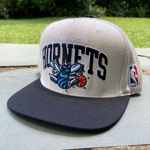 Charlotte Hornets Mitchell & Ness Snapback